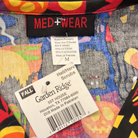 NWT Halloween, fall themed scrub shirt with cats, bats and ghosts! - Picture 5 of 7